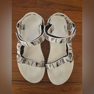 Teva Women's Flatform Universal - Chara Bright White - sz.9 - like new